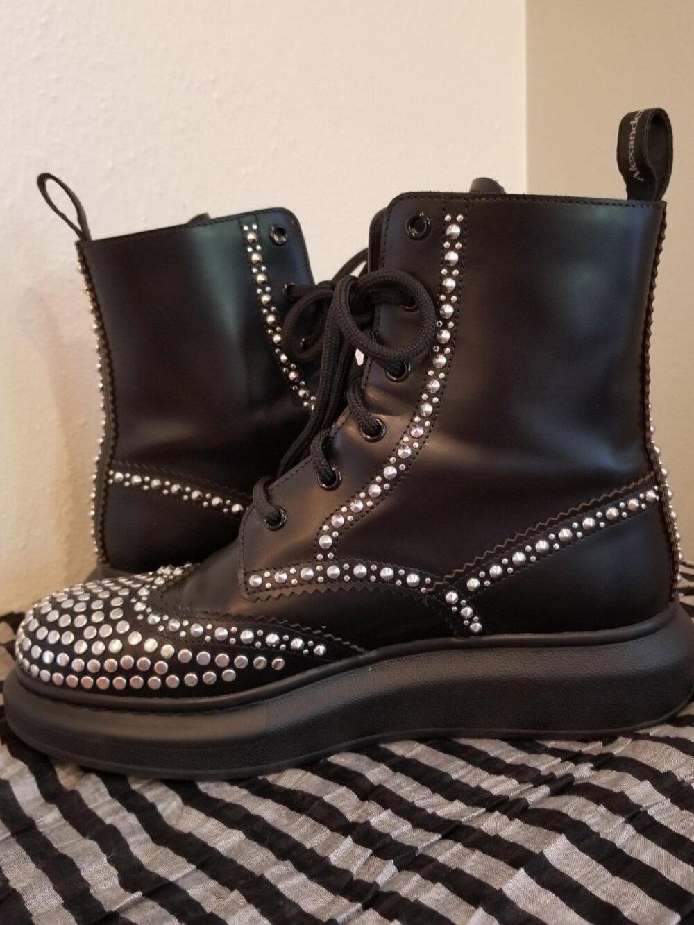 Alexander McQueen Studded Leather Platform Combat Boots size 8.5 - Picture 10 of 16
